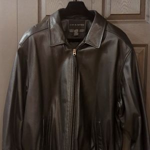 Men's XLT Black Leather Bomber Jacket